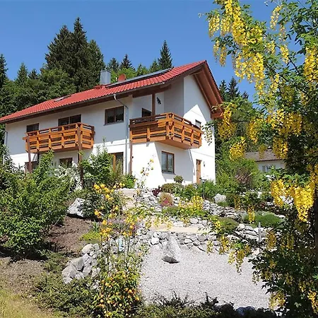 Apartment Am Rosengarten *