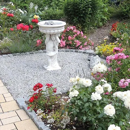 Am Rosengarten *